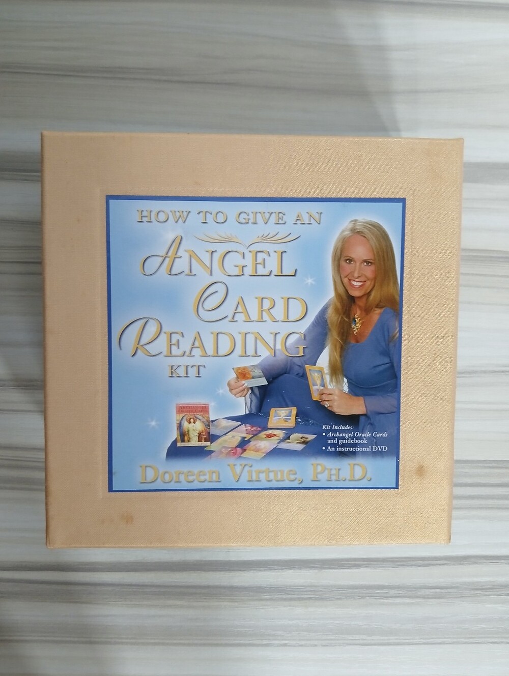 How To Give An Angel Card Reading Kit - Doreen Virtue - Cards, Guidebook & DVD